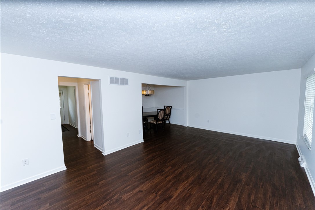 Murrysville, Pennsylvania 15668, United States, 3 Bedrooms Bedrooms, ,3 BathroomsBathrooms,Residential,Pending,181907