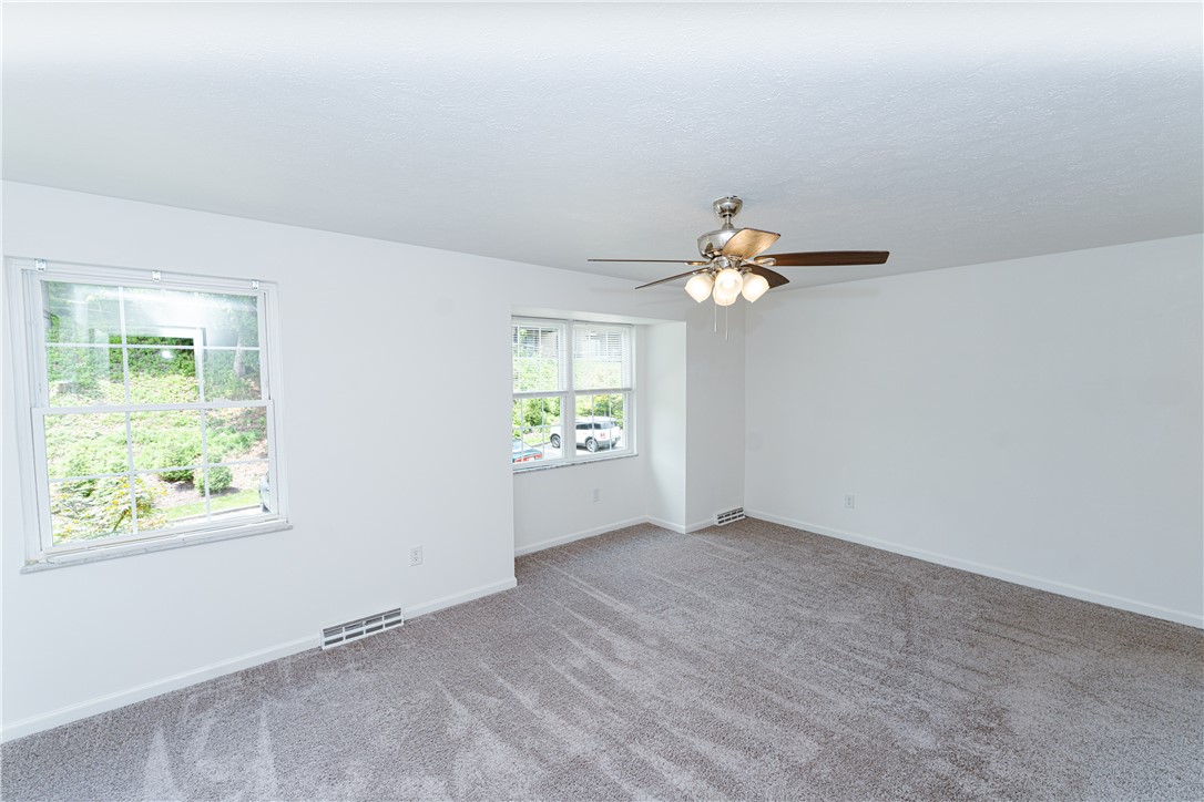 Murrysville, Pennsylvania 15668, United States, 3 Bedrooms Bedrooms, ,3 BathroomsBathrooms,Residential,Pending,181907