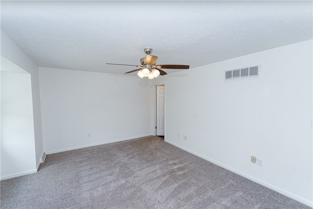 Murrysville, Pennsylvania 15668, United States, 3 Bedrooms Bedrooms, ,3 BathroomsBathrooms,Residential,Pending,181907