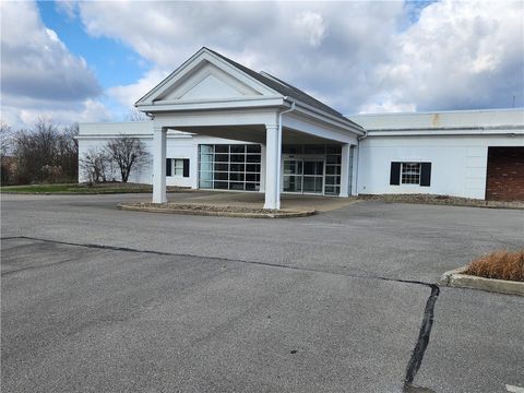 Photo of 1 Greenville Orthopedic Ctr, Greenville, PA 16125 (MLS # 1731681)