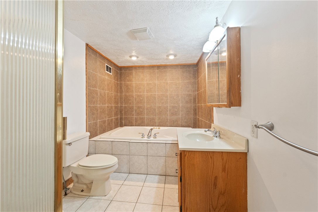 2034 Washington Blvd Blvd, Glassport, Pennsylvania image 20