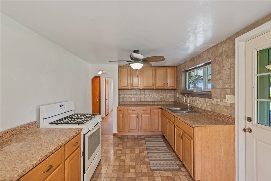 2034 Washington Blvd Blvd, Glassport, Pennsylvania image 13