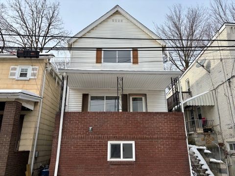 528 Logan Carnegie PA 15106