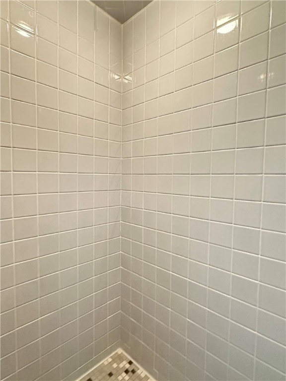 Ross Twp, Pennsylvania 15229, United States, 3 Bedrooms Bedrooms, ,3 BathroomsBathrooms,Residential,Pending,129017