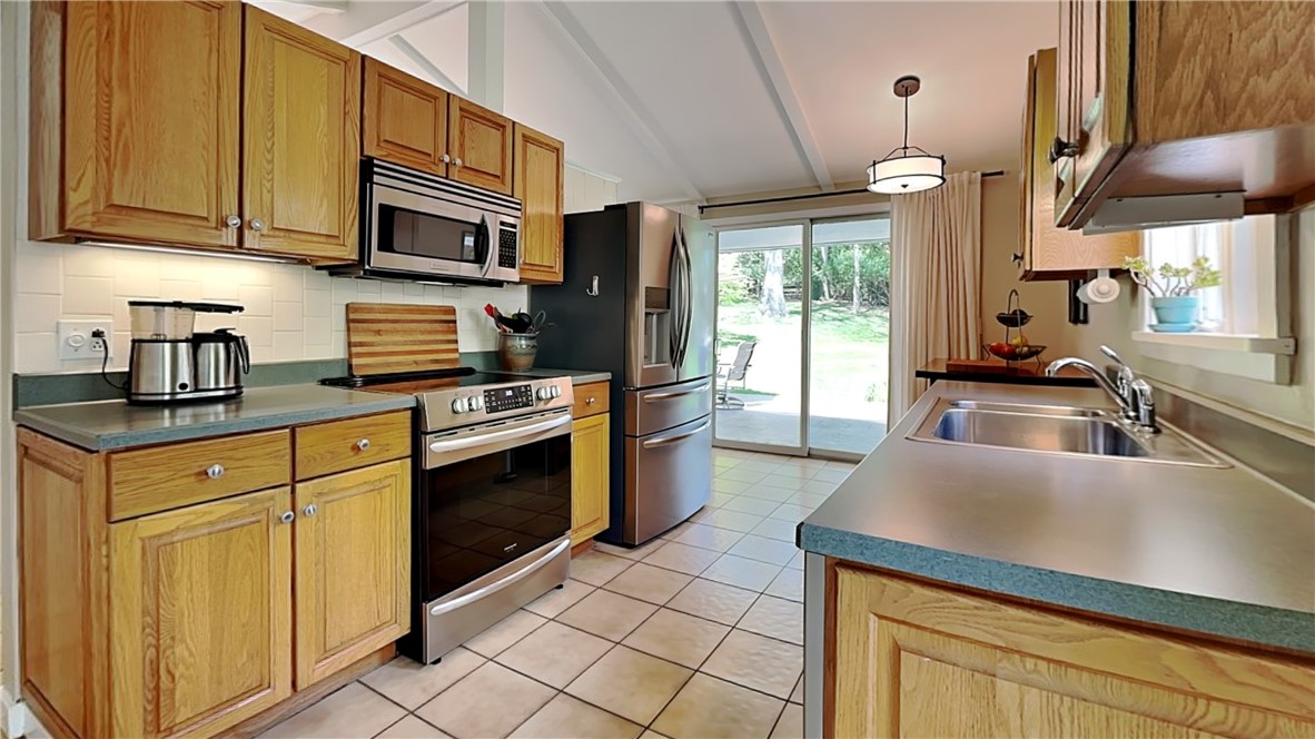 Ross Twp, Pennsylvania 15229, United States, 3 Bedrooms Bedrooms, ,3 BathroomsBathrooms,Residential,Pending,129017