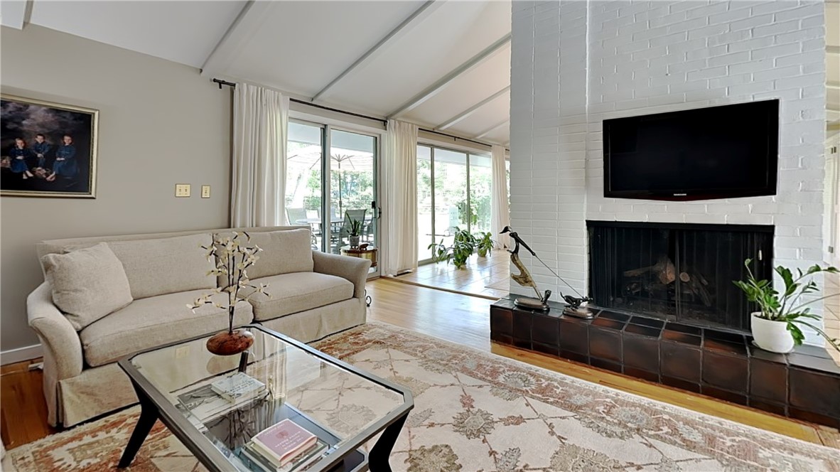 Ross Twp, Pennsylvania 15229, United States, 3 Bedrooms Bedrooms, ,3 BathroomsBathrooms,Residential,Pending,129017