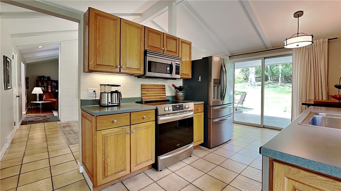 Ross Twp, Pennsylvania 15229, United States, 3 Bedrooms Bedrooms, ,3 BathroomsBathrooms,Residential,Pending,129017