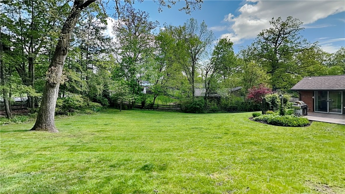 Ross Twp, Pennsylvania 15229, United States, 3 Bedrooms Bedrooms, ,3 BathroomsBathrooms,Residential,Pending,129017