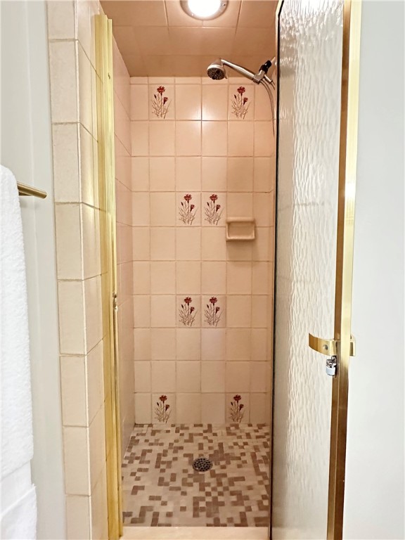 Ross Twp, Pennsylvania 15229, United States, 3 Bedrooms Bedrooms, ,3 BathroomsBathrooms,Residential,Pending,129017