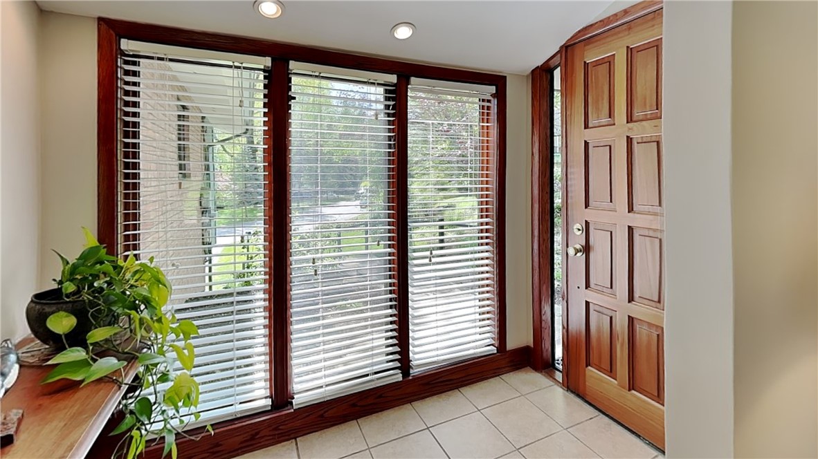 Ross Twp, Pennsylvania 15229, United States, 3 Bedrooms Bedrooms, ,3 BathroomsBathrooms,Residential,Pending,129017