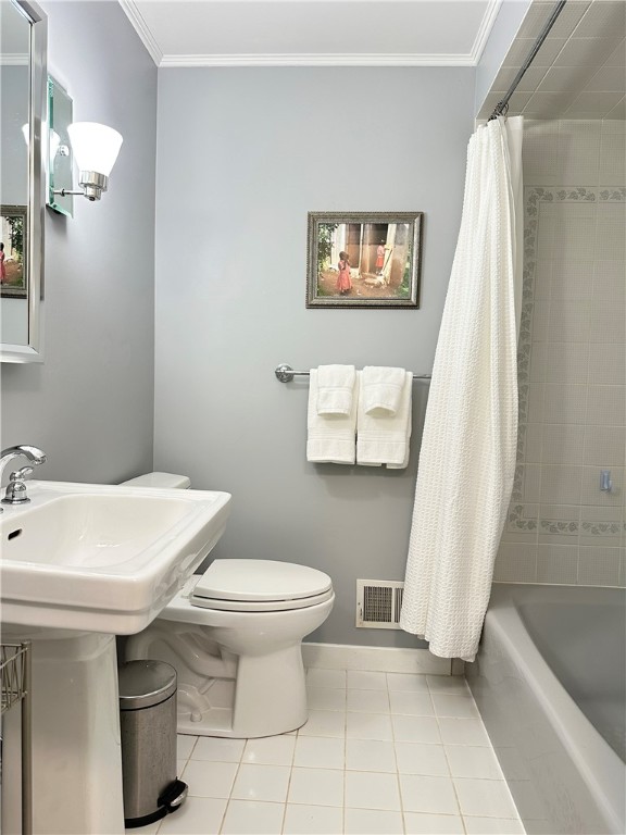 Ross Twp, Pennsylvania 15229, United States, 3 Bedrooms Bedrooms, ,3 BathroomsBathrooms,Residential,Pending,129017