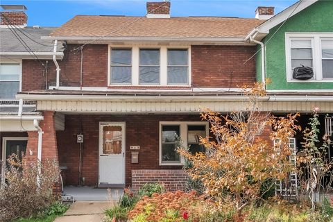 Photo of 942 Kennebec St, Pittsburgh, PA 15217 (MLS # 1729038)
