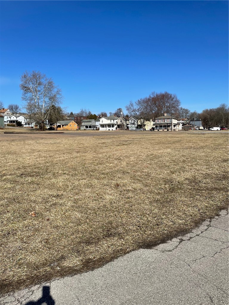 11th Street & 1st Avenue