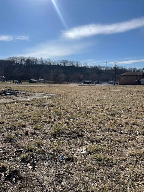 11th Street & 1st Avenue Beaver Falls PA 15010