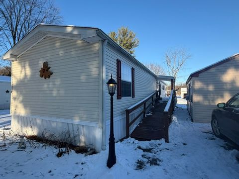 Photo of 7 Quartz Ln, Grove City, PA 16127 (MLS # 1733269)