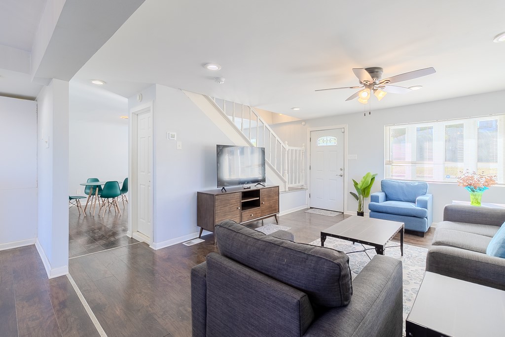 Verona, Pennsylvania 15147, United States, 3 Bedrooms Bedrooms, ,3 BathroomsBathrooms,Residential,Active,234080