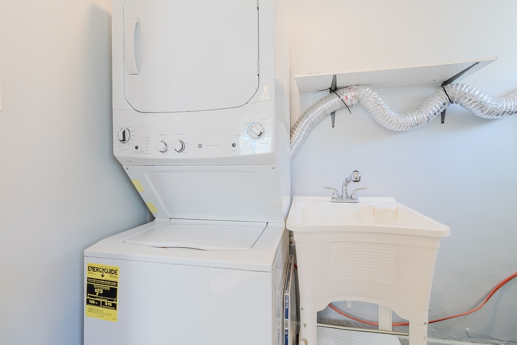 Verona, Pennsylvania 15147, United States, 3 Bedrooms Bedrooms, ,3 BathroomsBathrooms,Residential,Active,234080