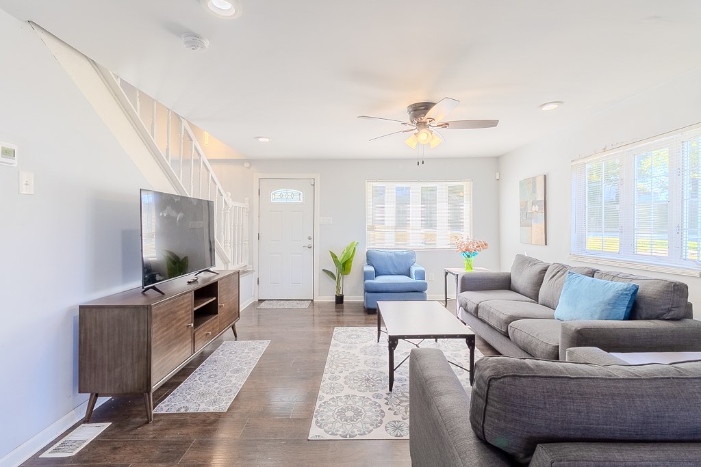 Verona, Pennsylvania 15147, United States, 3 Bedrooms Bedrooms, ,3 BathroomsBathrooms,Residential,Active,234080