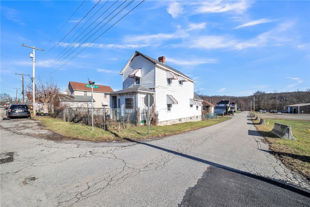 8 Stadium Rd
