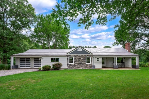 Photo of 2763 Mercer Butler Pike, Grove City, PA 16127 (MLS # 1764356)