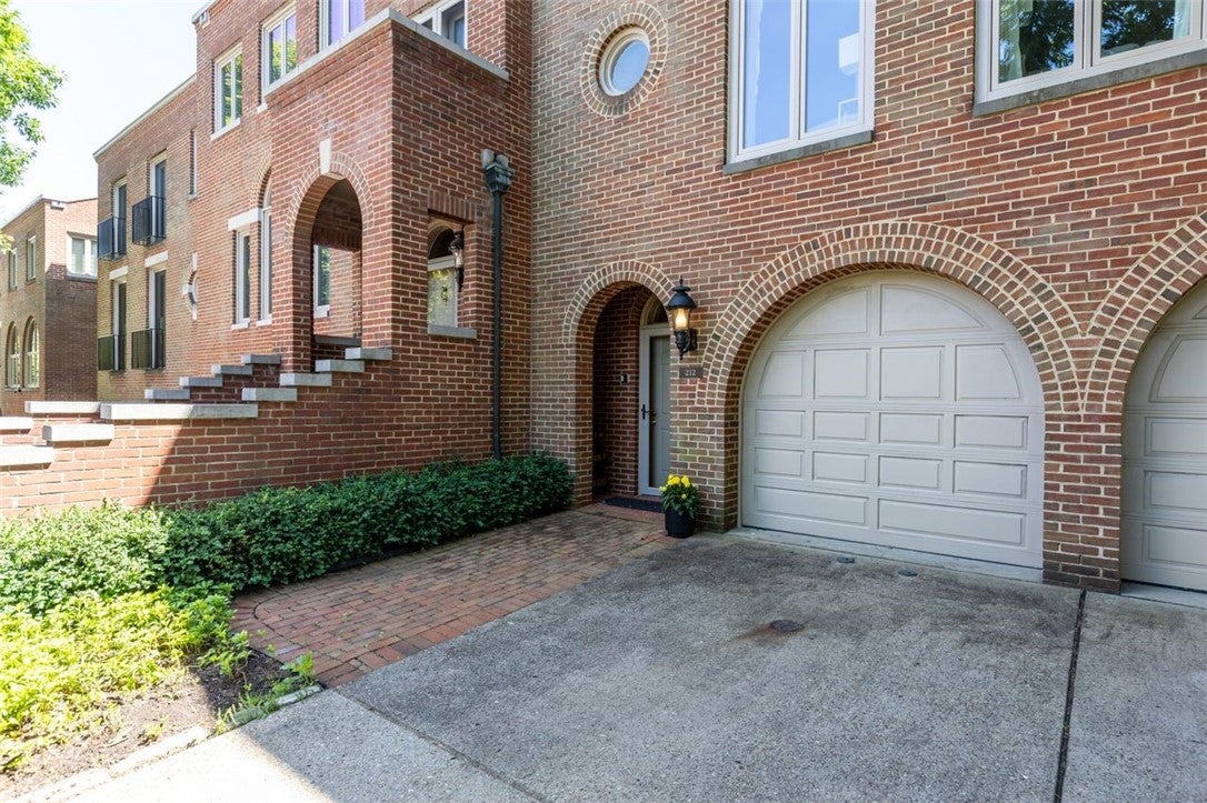 212 Schenley Road