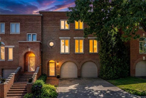 Photo of 212 Schenley Rd, Pittsburgh, PA 15217 (MLS # 1758138)