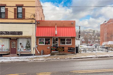 Photo of 114 E Lincoln Ave, Mcdonald, PA 15057 (MLS # 1736104)