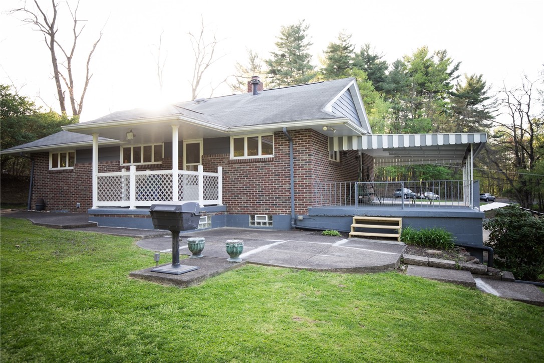 Moon/Crescent Twp, Pennsylvania 15046, United States, 3 Bedrooms Bedrooms, ,2 BathroomsBathrooms,Residential,Active,89071