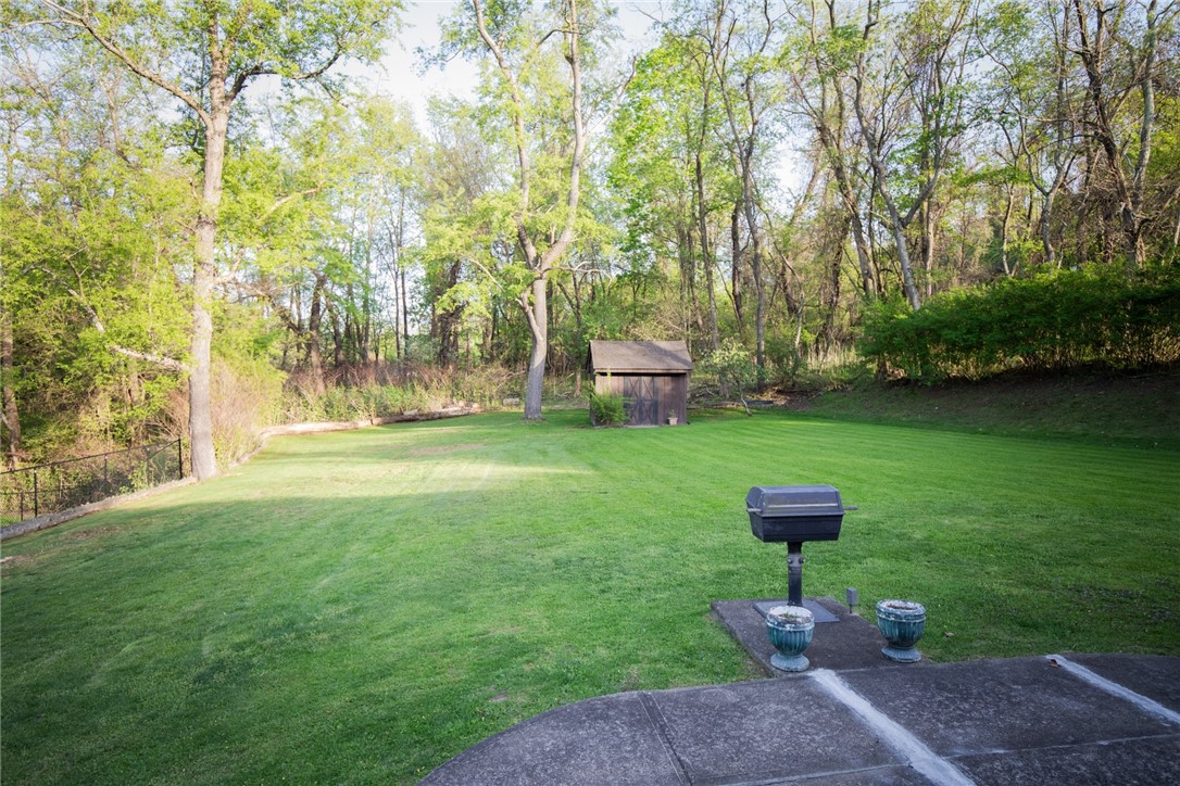 Moon/Crescent Twp, Pennsylvania 15046, United States, 3 Bedrooms Bedrooms, ,2 BathroomsBathrooms,Residential,Active,89071