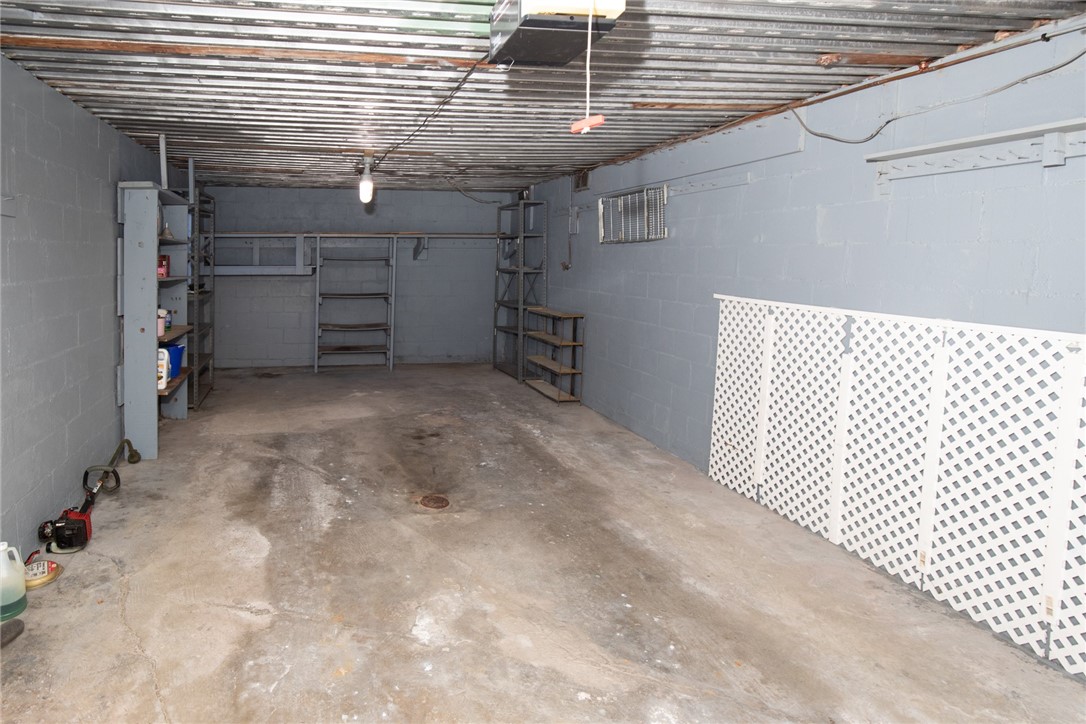 Moon/Crescent Twp, Pennsylvania 15046, United States, 3 Bedrooms Bedrooms, ,2 BathroomsBathrooms,Residential,Active,89071