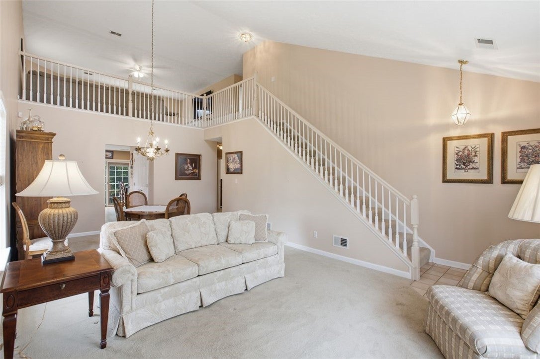 1001 Duncan Lane