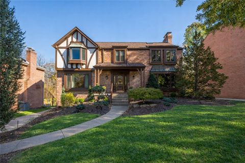 421 Oaklawn Dr Upper St Clair PA 15241