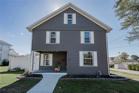 Photo of 920 Chestnut St, Indiana, PA 15701 (MLS # 1725282)