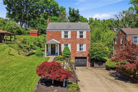 Photo of 273 Constitution Dr, Pittsburgh, PA 15236 (MLS # 1758160)