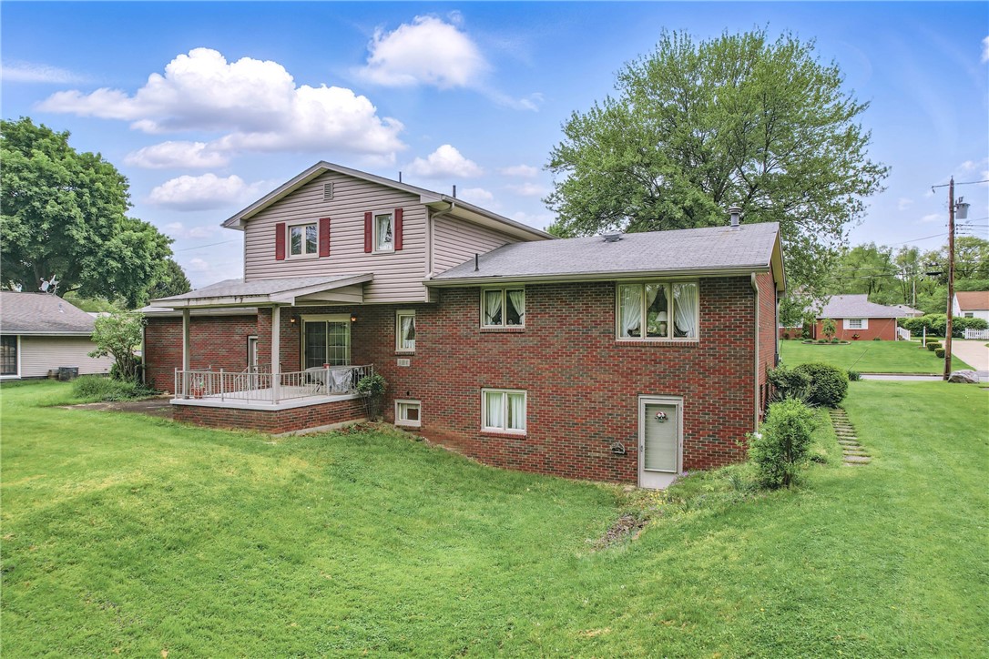1807 Memorial Dr, Farrell, Pennsylvania image 41