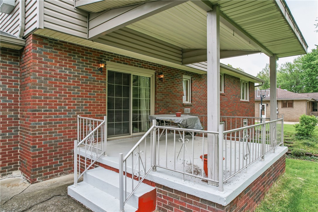 1807 Memorial Dr, Farrell, Pennsylvania image 18