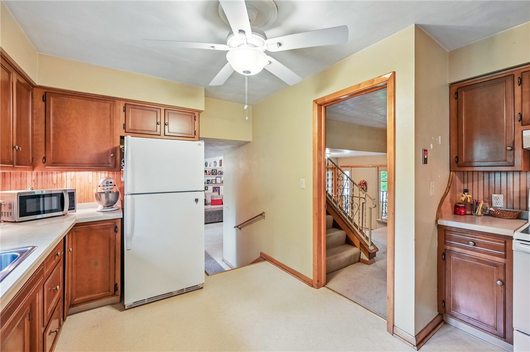 1807 Memorial Dr, Farrell, Pennsylvania image 11