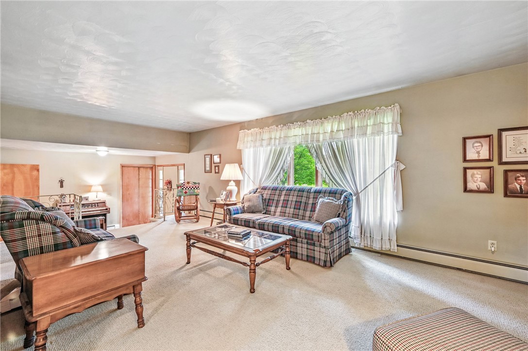 1807 Memorial Dr, Farrell, Pennsylvania image 5