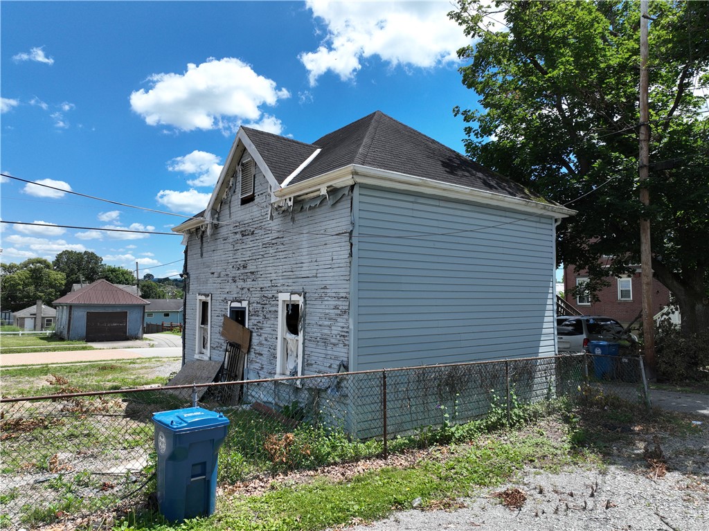 303 Loucks Ave