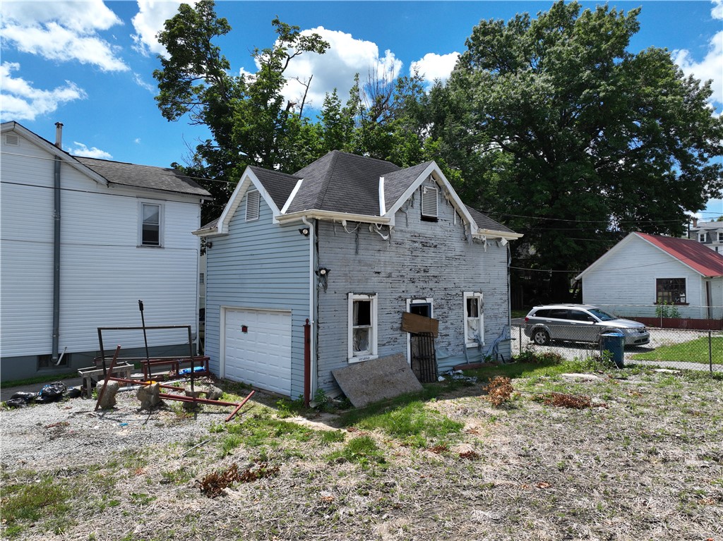303 Loucks Ave