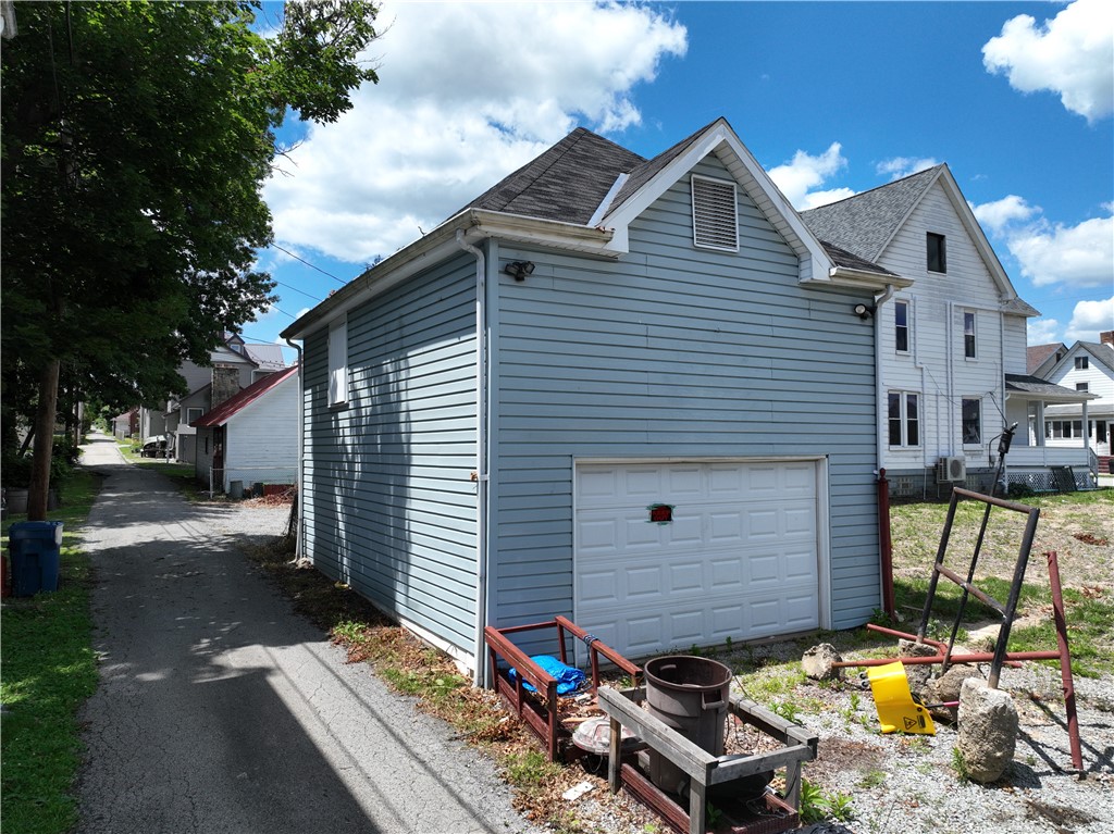303 Loucks Ave