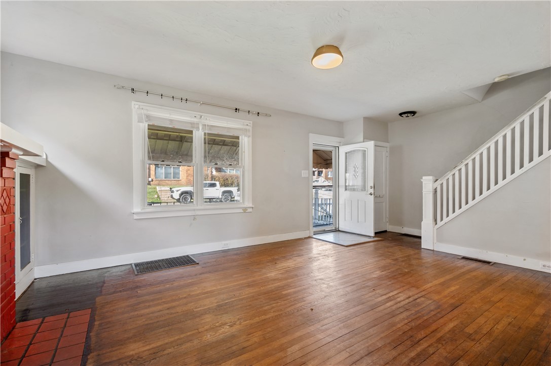 4005 Davis Ave
