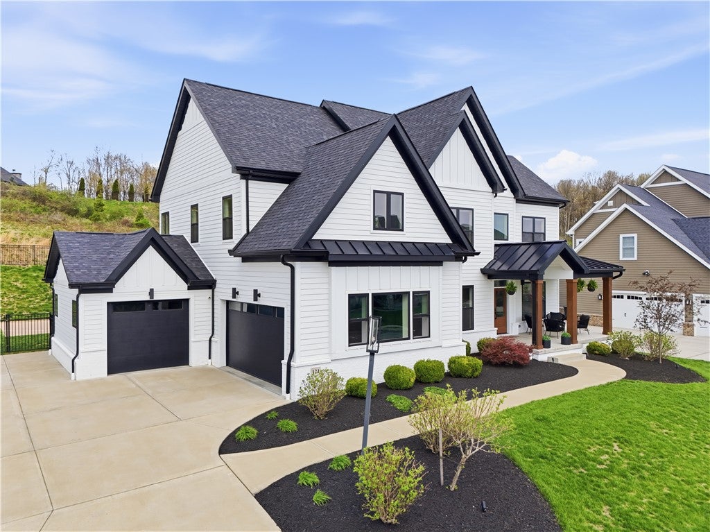121 Birch Dr