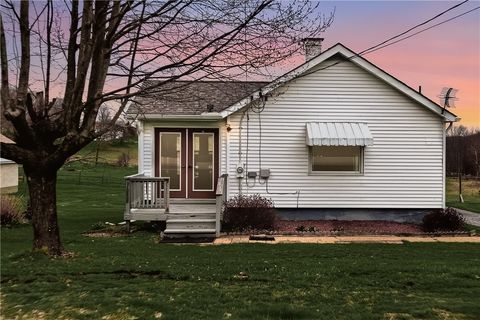 Photo of 5077 Purchase Line Rd, Commodore, PA 15729 (MLS # 1745894)