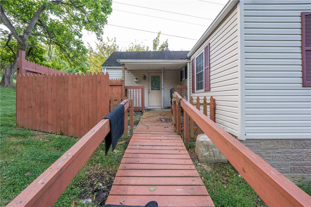 765 Pellis Rd