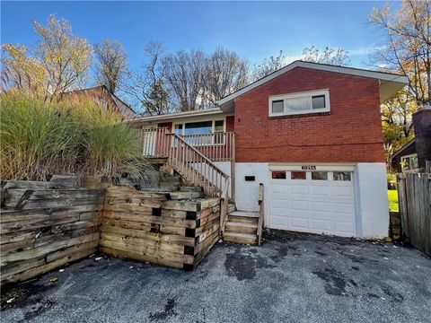 Photo of 11256 Azalea Dr, Pittsburgh, PA 15235 (MLS # 1735622)