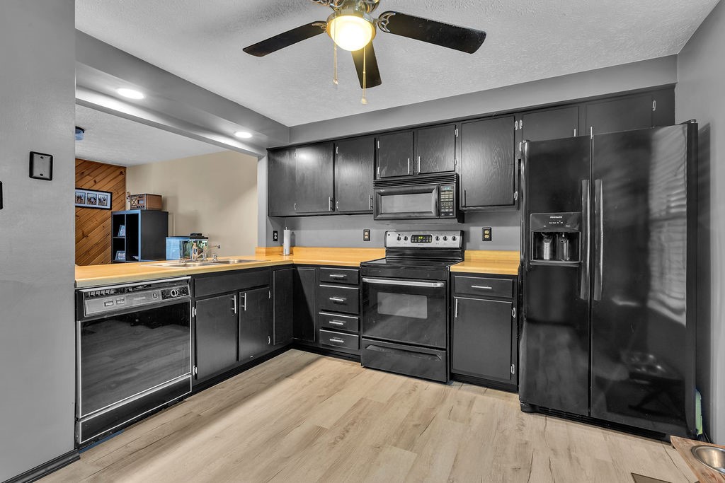 North Fayette, Pennsylvania 15126, United States, 3 Bedrooms Bedrooms, ,2 BathroomsBathrooms,Residential,Active,190527