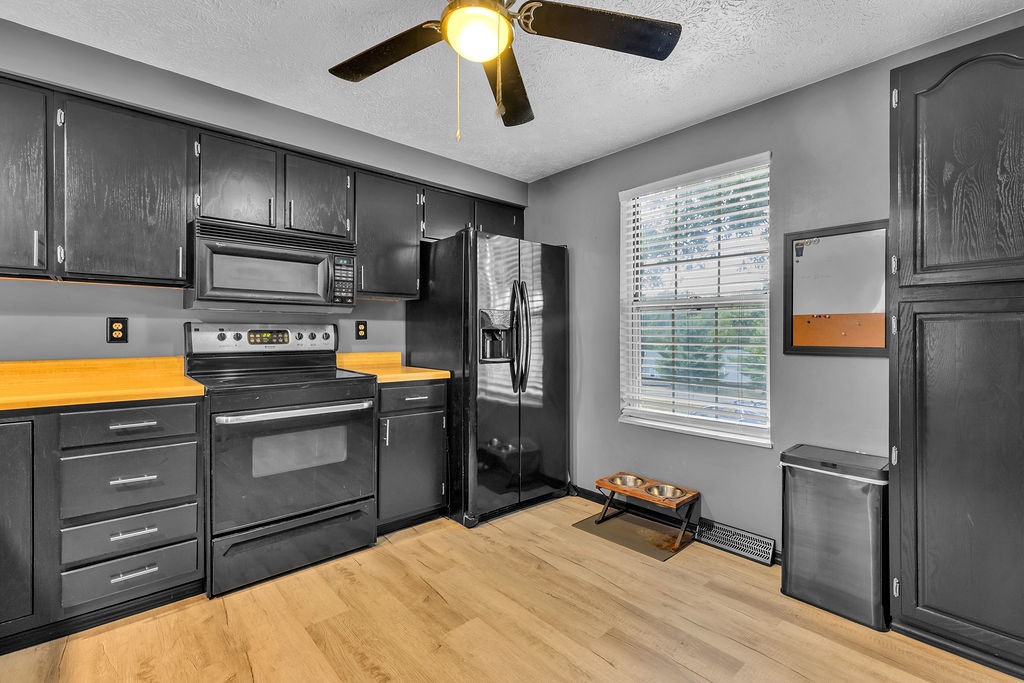 North Fayette, Pennsylvania 15126, United States, 3 Bedrooms Bedrooms, ,2 BathroomsBathrooms,Residential,Active,190527