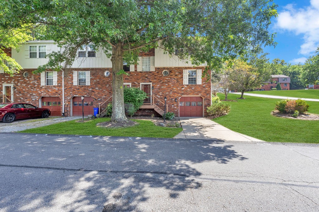 North Fayette, Pennsylvania 15126, United States, 3 Bedrooms Bedrooms, ,2 BathroomsBathrooms,Residential,Active,190527