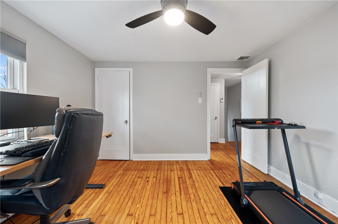 Squirrel Hill, Pennsylvania 15217, United States, 3 Bedrooms Bedrooms, ,1 BathroomBathrooms,Residential,Contingent,103863